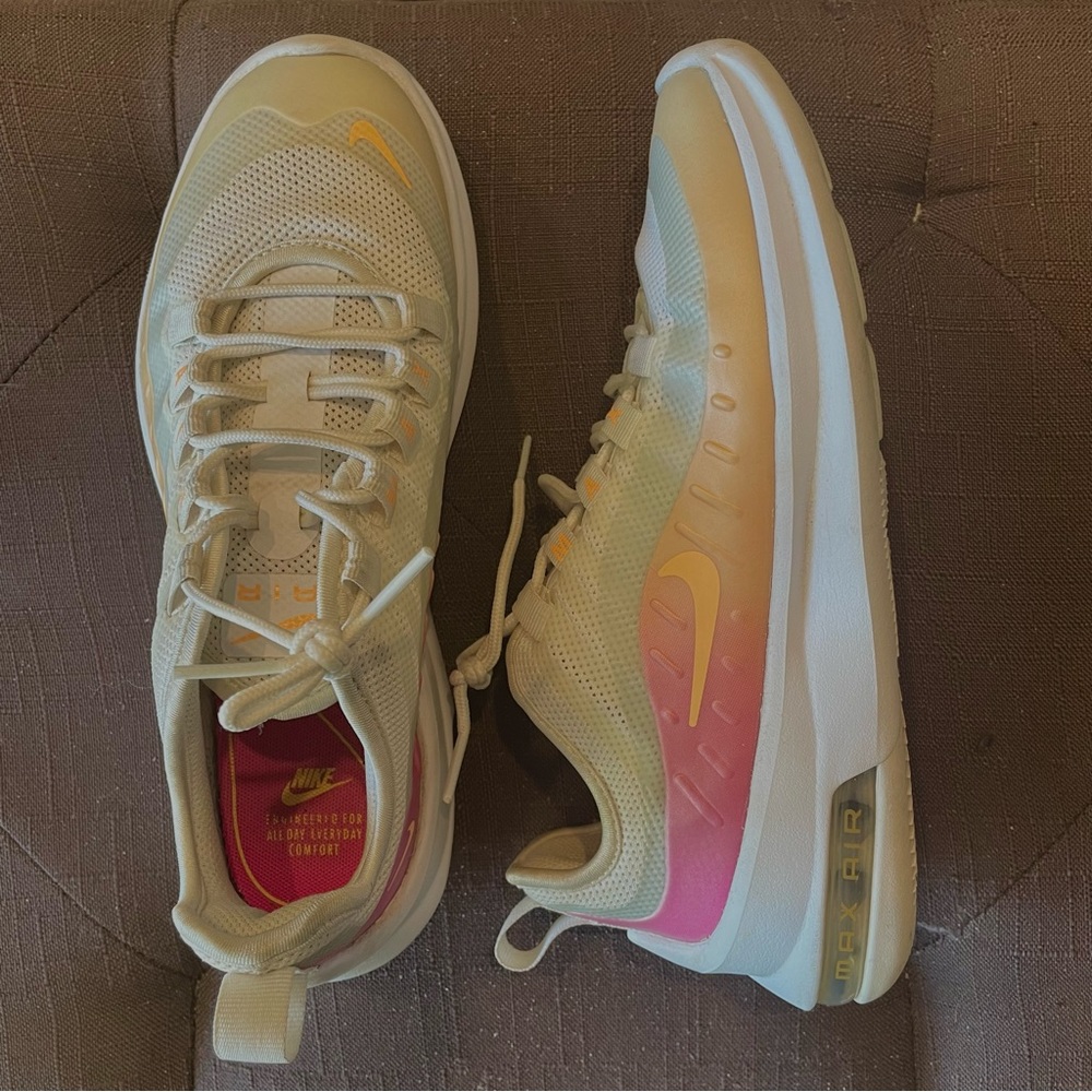 Nike Air Max Axis